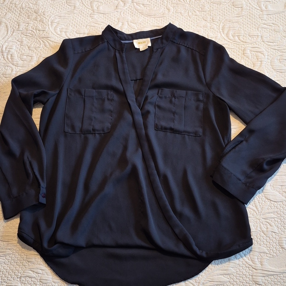 Anthropology Maeve Navy Sheer Wrap blouse size 4P with pockets EUC